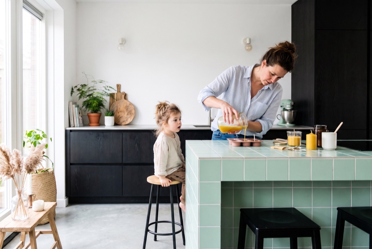 Een eigen kaars gieten van oude restjes